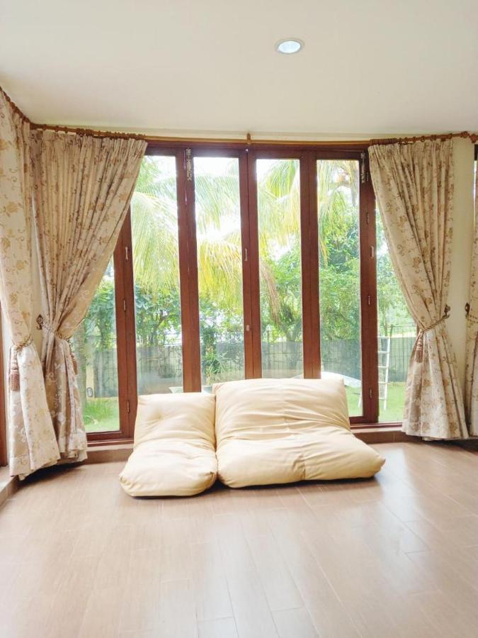 Villa Gathering Yuni Syahla Citaringgul Dış mekan fotoğraf