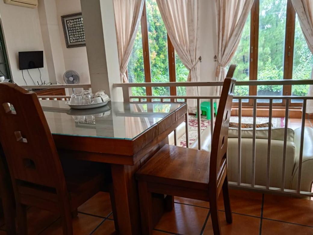 Villa Gathering Yuni Syahla Citaringgul Dış mekan fotoğraf