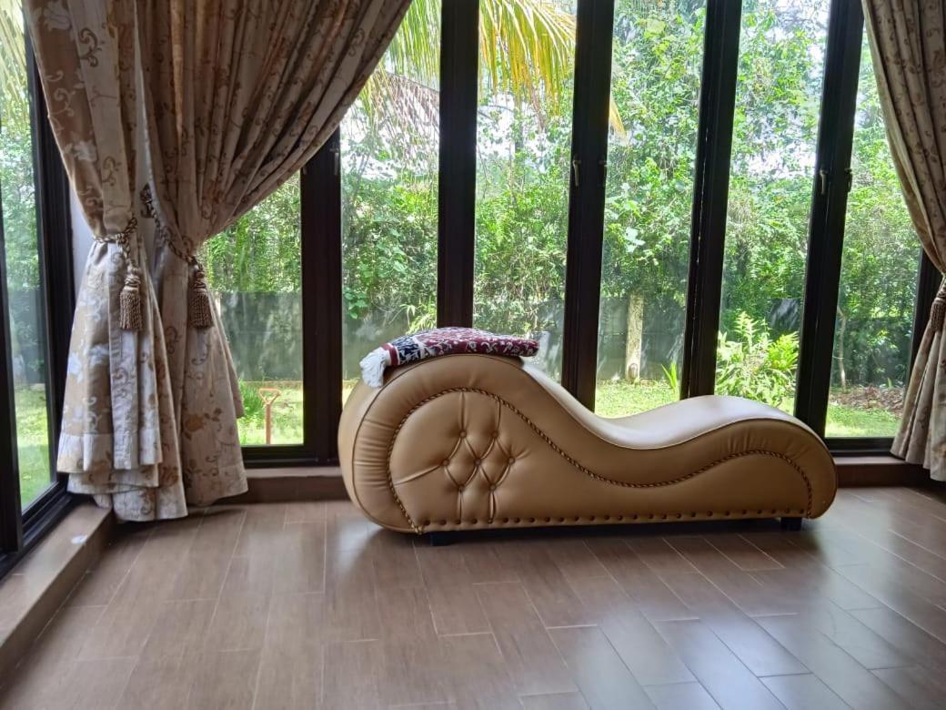 Villa Gathering Yuni Syahla Citaringgul Dış mekan fotoğraf