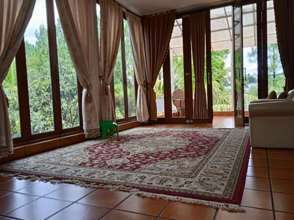 Villa Gathering Yuni Syahla Citaringgul Dış mekan fotoğraf